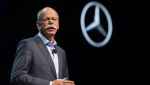 BMW omaggia il ceo di Mercedes che va in pensione con un video sorpresa