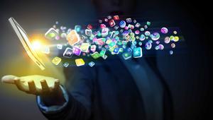 Italia digitale: 4,4 milioni guardano video da mobile, il 60% del tempo tra Facebook e Whatsapp