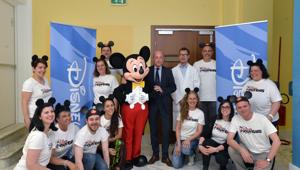 The Walt Disney Company Italia compie 80 anni e, insieme a Topolino e ai Disney VoluntEARs, regala un momento indimenticabile ai bambini dell’Ospedale Gaslini di Genova