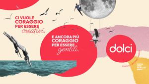 Dolci rinnova il logo, cambia l'indirizzo milanese e trasforma una vocazione in posizionamento. Quello dell'"agenzia della felicità possibile"