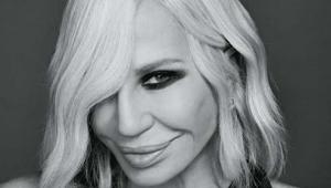 Donatella Versace prima donna sulla copertina di Icon, che segna +10% di raccolta adv