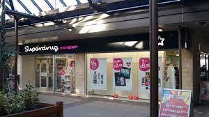 Nasce Super Drug Italia: la prima centrale acquisti interamente italiana dedicata al settore DrugStore. Sarà il secondo operatore in Italia con il 24% di quote di mercato e coprirà un fatturato pari a 1,2 Mld