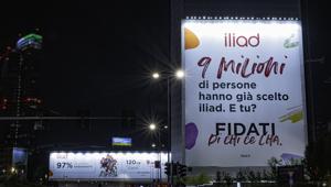 9 milioni di utenti per iliad che celebra il traguardo con un’affissione di 3000mq dedicata agli utenti