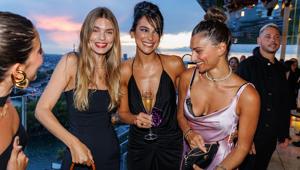 Yves Saint Laurent Beauty  ha festeggiato il lancio della nuova campagna LIBRE con Dua Lipa come Ambassador