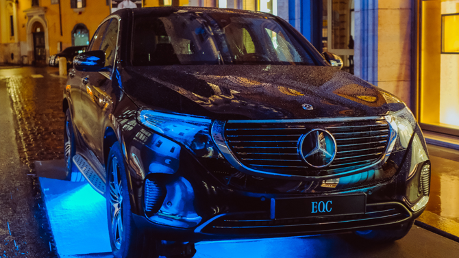 E night Mercedes Benz.3