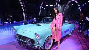 Il Museo Nicolis in passerella al Tezenis Fashion Show con la Ford Thunderbird
