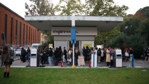espressOh trasforma una stazione di benzina a Milano per il lancio di TogOh, il nuovo charm beauty on the go