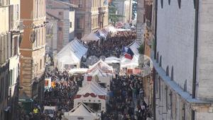 Eurochocolate compie 25 anni: nozze d'argento con Perugia, città del cioccolato