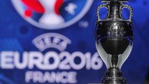 Europei di Calcio, Rio 2016 e terremoto: ecco i trend topic di Facebook Italia nel 2016. Nel mondo vincono le elezioni Usa