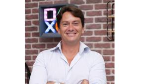 2WATCH acquisisce il ramo d’azienda di PHX media e si rafforza come editore ed entertainment hub con l'ingresso di Luca Scoffone e del suo roster di talenti. Il Ceo Fabrizio Perrone: "Il nostro piano industriale mira ad altre acquisizioni simili"