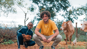 ActionAid e Progetto Happiness insieme per scoprire il segreto della felicità. Al via la campagna sull’adozione a distanza
