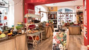 Le Creuset si è affidata a Key Frame Events per un'installazione scenografica all’interno dello store per il Supersalone