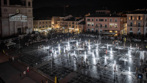 L'Aquila Capitale della Cultura 2026: piazza Duomo si trasforma in una galleria a cielo aperto con il progetto globale di JR