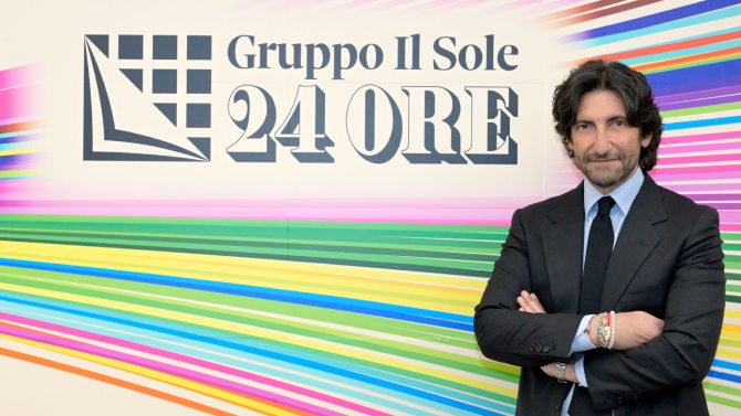 Gruppo Il Sole 24 ORE: nuova brand identity firmata Studio FM Milano. Al via un'operazione di comunicazione on site di Serviceplan Italia, un videoracconto e la campagna “Presenti al futuro”. Silvestri: "È la nostra eredità a guidare la nostra evoluzione" Gruppo Il Sole 24 ORE: nuova brand identity firmata Studio FM Milano. Al via un'operazione di comunicazione on site di Serviceplan Italia, un videoracconto e la campagna “Presenti al futuro”. Silvestri: "È la nostra eredità a guidare la nostra evoluzione"