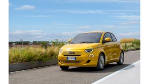 Nuova Fiat 500 Hybrid protagonista dello spot “Robot” che ne racconta tecnologia e innovazione