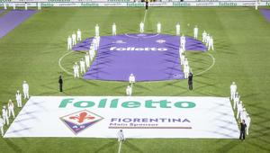 Folletto, show in campo all'Artemio Franchi di Firenze per il debutto come main sponsor della Fiorentina. Firma White