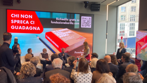 Fondazione Barilla presenta “Il libro del risparmio" per combattere lo spreco alimentare. Next Different firma “Chi non spreca ci guadagna”, 4 video clip a supporto del progetto con protagonista Mara Maionchi