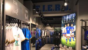 Macron apre un nuovo store a Roma. Inaugurazione il 30 novembre in piazza San Silvestro con i calciatori della Lazio