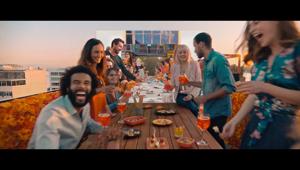 Wunderman Thompson lancia "Together We Joy", la nuova campagna global di Aperol. Strategia digital e social a cura di We Are Social