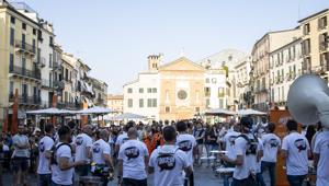 MCM firma e coordina le attivazioni all’interno della piattaforma di comunicazione, costruita insieme a H+K Strategies e We Are Social, per celebrare i 100 anni di Aperol