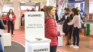 Su il sipario sul 29^ Exposport Huawei Venicemarathon Village che accoglierà circa 20.000 persone tra atleti, pubblico, studenti, famiglie e appassionati