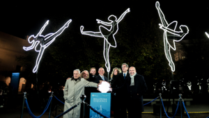 Fondazione Teatro alla Scala e A2A inaugurano l'opera "Ballerina Sequence" con 20 sagome luminose