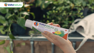 GSK Consumer Healthcare presenta VoltaNatura Gel Cosmetico e lancia la campagna in TV firmata Publicis. Pianifica Zenith