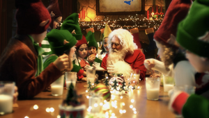 Allianz augura Buone Feste a tutti gli italiani con Babbo Natale e gli elfi protagonisti della nuova campagna che valorizza l’orgoglio della partnership globale con i Movimenti Olimpico e Paralimpico Internazionali. Produce Casta Diva