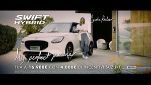 Suzuki on air a settembre con una nuova campagna per Swift Hybrid, firmata Changee. Eleganza, carattere e performance, con Carolina Kostner alla guida