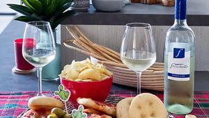 Freschello va on air con 12 creators per raccontare modi e occasioni di consumo del vino all'interno delle mura domestiche