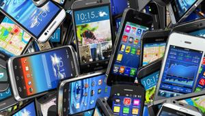 Il mercato italiano degli smartphone cresce a valore nel Q4 2017: +1.9%.  Il giro d’affari annuo complessivo supera i 5,6 miliardi