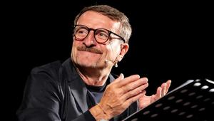 Giacomo Poretti insignito del Premio Santa Chiara 2024 “Per il suo contributo come attore, autore di libri, di opere teatrali, co-sceneggiatore, co-regista, gestore di un teatro aperto al sociale e anchor man di interviste e talk show”