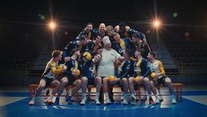 Giovanni Rana porta la pallavolo in cucina con Herezie. Il nuovo spot celebra il gusto e la passione per la migliore pasta ripiena