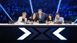 X Factor 2018, la nuova stagione al via su Sky Uno con le Selezioni. La direzione artistica a Simone Ferrari, braccio destro di Marco Balich. Rtl 102.5 è la radio ufficiale e Intesa Sanpaolo il main sponsor