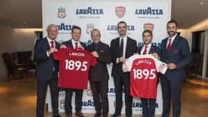 Lavazza incontra il calcio inglese e diventa ‘Official Coffee’ dell’Arsenal F.C. e del Liverpool F.C.