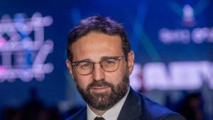 Giuseppe De Bellis lascia Sky Italia e diventa Direttore Responsabile de Il Sole 24 ORE e delle altre testate del Gruppo Giuseppe De Bellis lascia Sky Italia e diventa Direttore Responsabile de Il Sole 24 ORE e delle altre testate del Gruppo