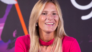 glo protagonista di Brera Design District con “Dry days, Tropical Nights” di Agostino Iarcurci