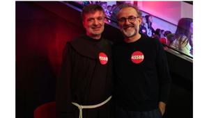 Massimo Bottura & Friends per la cena solidale Natale dell'Antoniano negli studi televisivi dello Zecchino d’Oro