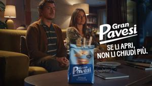 Snack Gran Pavesi. “Se li apri, non li chiudi più”: la nuova campagna che racconta i nostri tentativi di autocontrollo. Firma AUGE