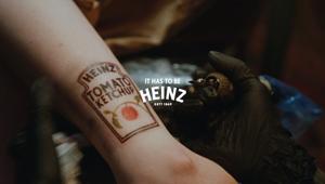 Wieden+Kennedy firma la prima campagna globale con la quale Heinz celebra gli oltre 150 anni di storia: “It has to be Heinz”. In Italia sui social e YouTube