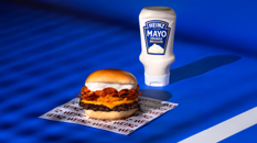 Heinz e dentsu presentano a Milano il "Carota Burger" per celebrare il posizionamento globale Irrational Love. Carat Italia firma la strategia media a supporto