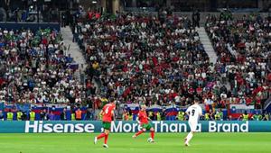 Hisense (partner ufficiale UEFA EURO 2024) svela il nuovo slogan "Hisense, More Than a Brand" e raccoglie i risultati delle sponsorizzazioni sportive: +53% di brand awareness nel 2023 (Ipsos)