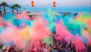 A San Bonifacio, in provincia di Verona, la prima tappa dell’Holi, il festival dei colori più famoso d’Italia