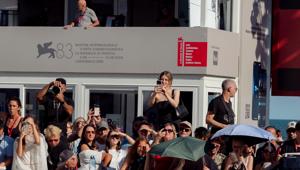 HONOR porta il futuro del mobile filmmaking alla Mostra del Cinema di Venezia e presenta il primo Robot Phone al mondo