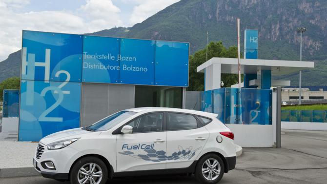 Hyundai ix35 fuel cell  Tour 1