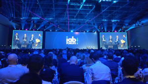IAB Forum 2021 è “Back to Humans”. Al via il 16 novembre in modalità ibrida con oltre 100 speaker al Super StudioPiù per parlare del cambiamento in atto e del ruolo del digitale
