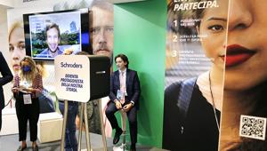 Schroders assegna a IAKI la creatività dello spazio espositivo e l’attivazione visitatori al Salone del Risparmio 2021