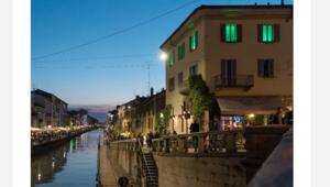 Il Naviglio Grande di Milano illuminato dalla luce verde di Iberdrola grazie a Momentum