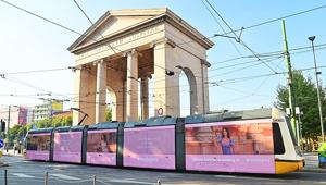 Scalapay porta in OOH la dolce vita con IGPDecaux