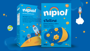 Nipiol si rinnova e cambia look: ogni confezione diventa una storia da esplorare. Firma Design Group Italia